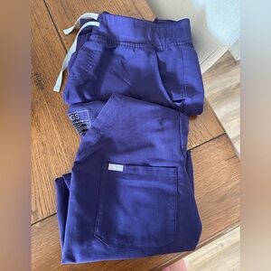 Figs “THE SET” :Catarina One Pocket Scrub Top XLP + Zamora Jogger Scrub Pants LP